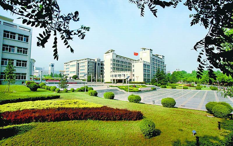 西安科技大学林中窥园
